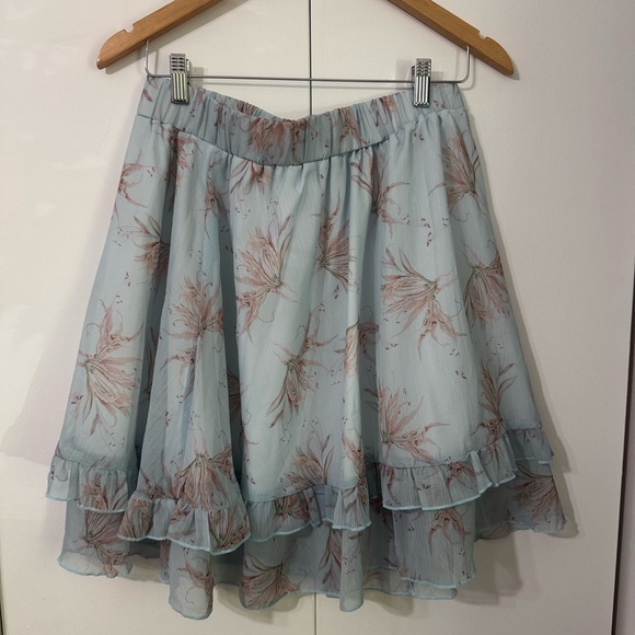 Skirt and top - Picture 3 of 4